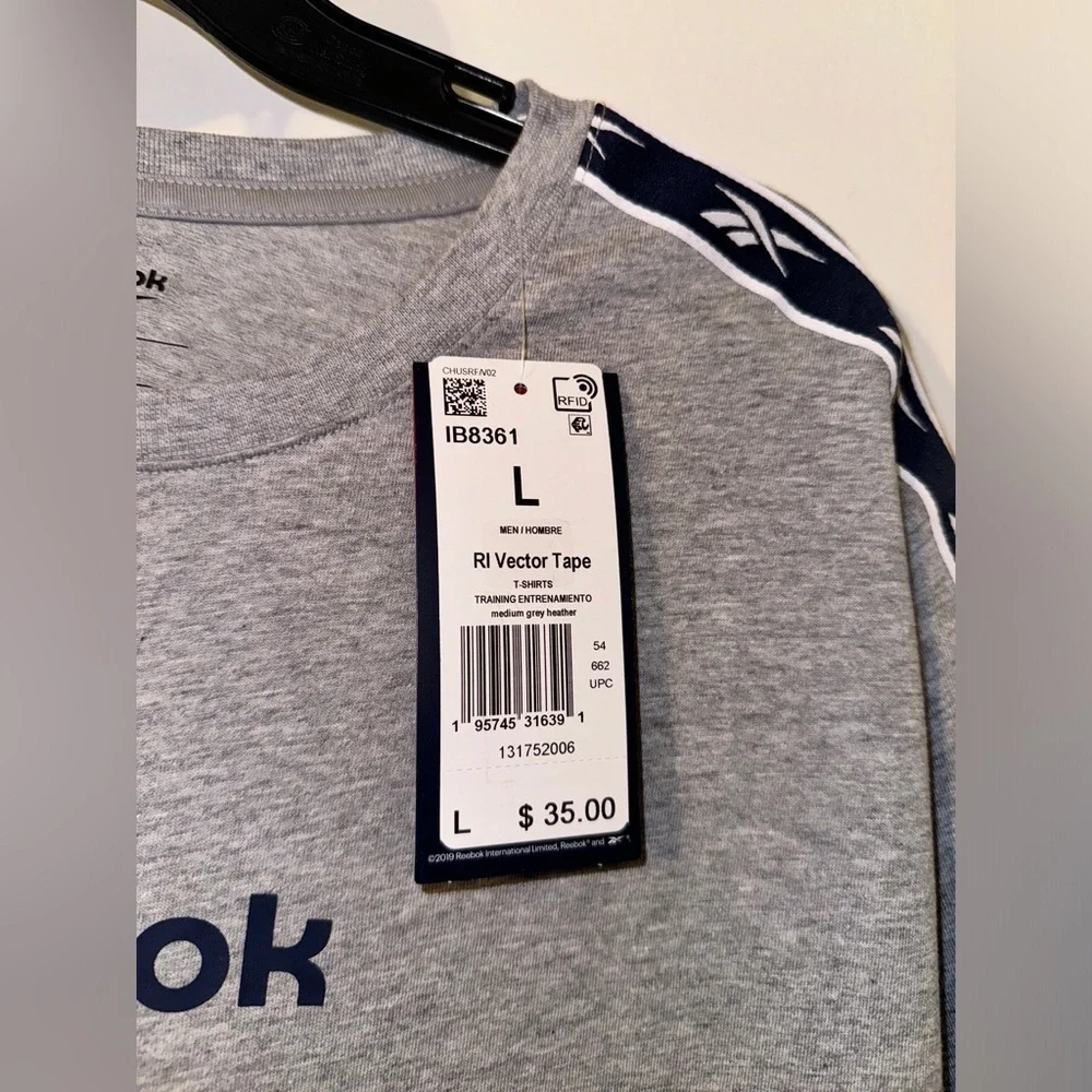Reebok tshirt large NWT - Picture 2 of 4